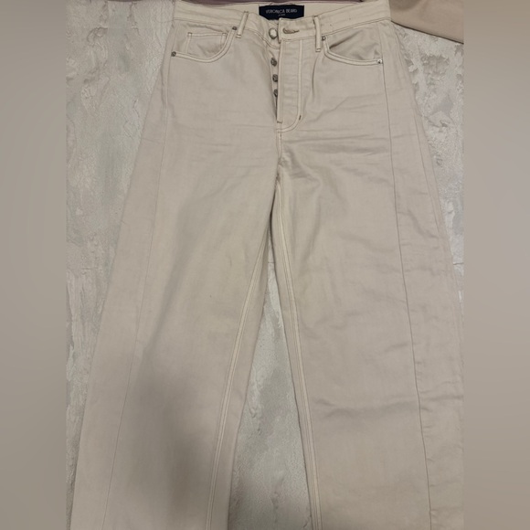 Veronica Beard Denim - Veronica Beard Ryder Saddle Ankle High Rise in Ecru